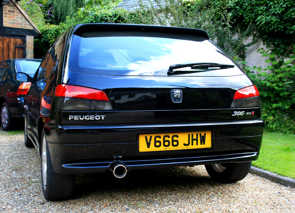 peugeot_306_rear.jpg